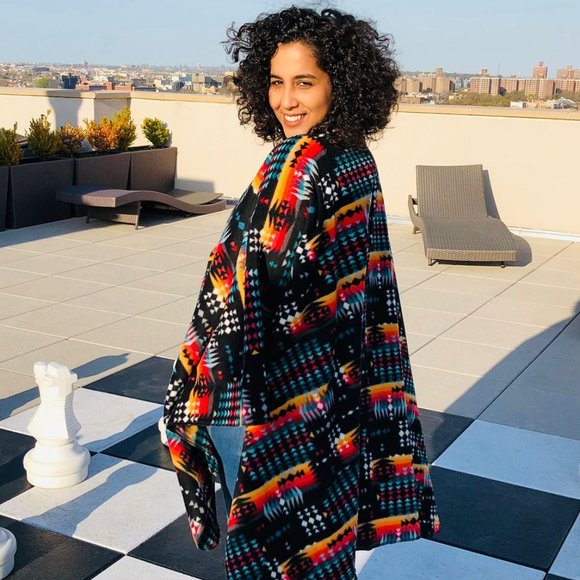 ZooFleece Black Southwestern Aztec Tribal Indian American Women’s Poncho Cape - Picture 5 of 5